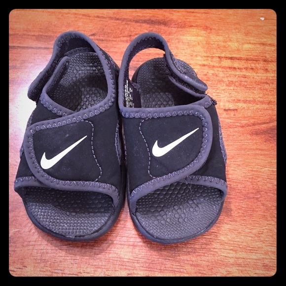 nike sandals 5c